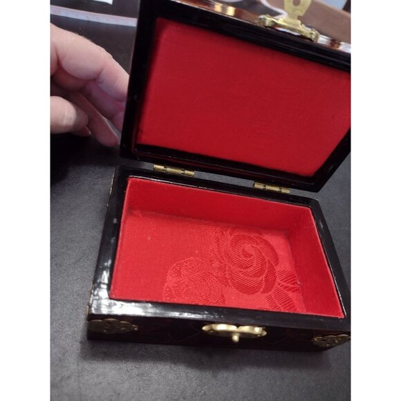 **Final Sale** Decorative shadow box container - Picture 5 of 11